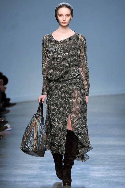 Wearable Trends: Vanessa Bruno Ready-To-Wear Fall 2011, Paris Fashion Week